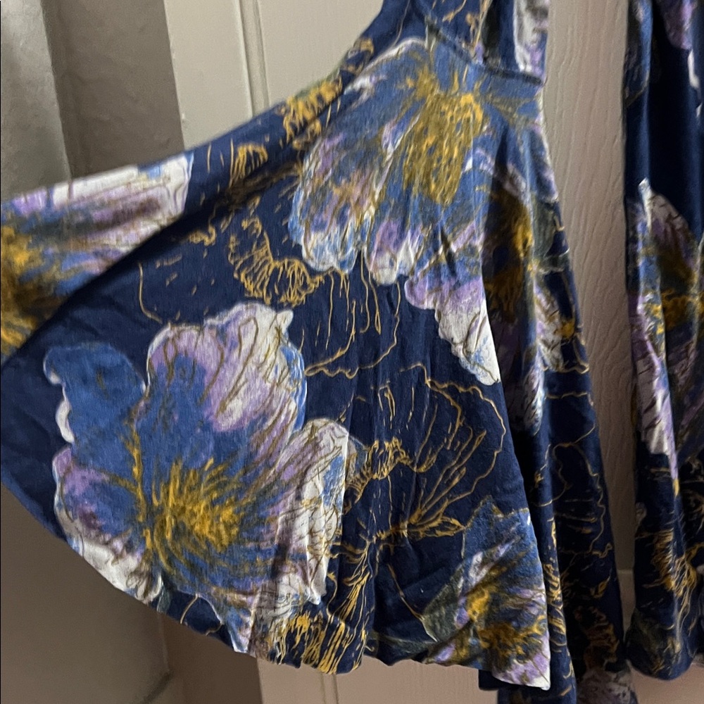 We The Free Navy Floral Blouse - Picture 2 of 3